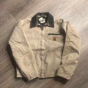 Carhartt Men's Beige Detroit Jacket with Dark Collar Vintage